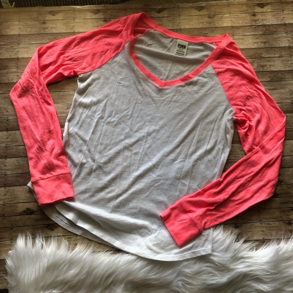 PINK Victoria's Secret Tops - Victoria’s Secret PINK Long Sleeve Baseball Tee| M